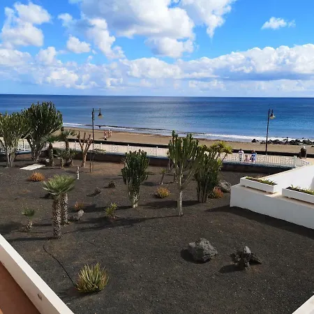 Deluxe Puerto Del Carmen Beachfront Apartment