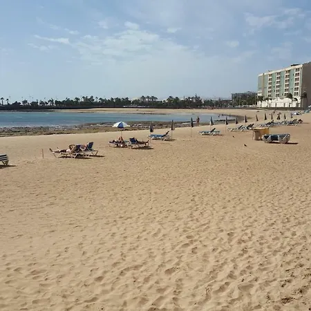 Apartment Deluxe Puerto Del Carmen Beachfront