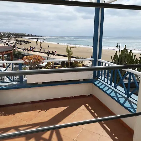 Deluxe Puerto Del Carmen Beachfront شقة